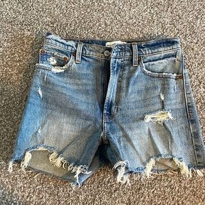 Abercrombie high rise 4” shorts